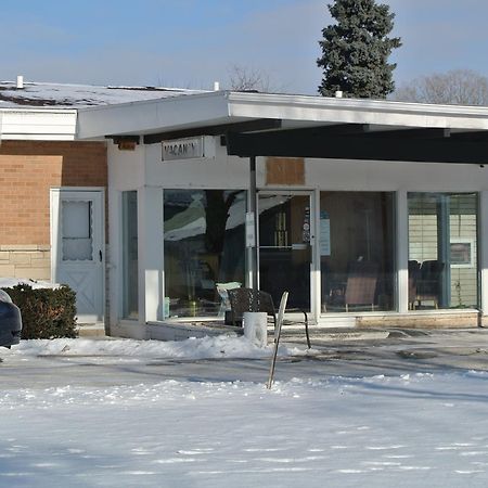 Budget Inn Of Appleton Exterior photo